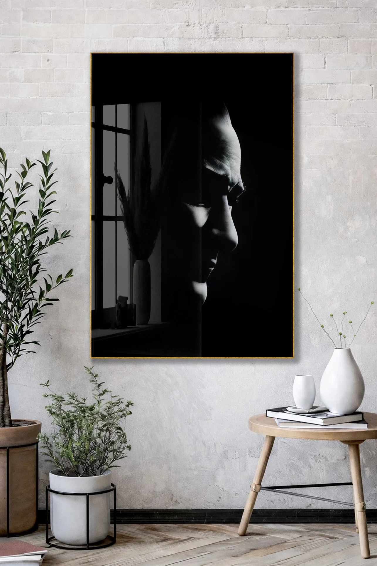 Karanlık Profil Atatürk Cam Tablo – Güçlü Işık ve Gölgeyle Liderliği Yansıtan 4 mm Temperli Cam Duvar Dekoru -PeonyAta1017 — görsel 3