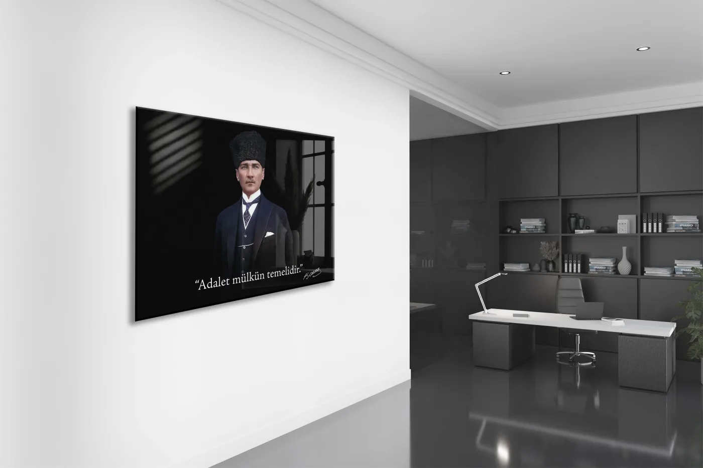 Kalpaklı Mustafa Kemal Atatürk Cam Tablo | “Adalet Mülkün Temelidir” Premium 4 mm Temperli Cam Tablo -PeonyAta1313 — görsel 4