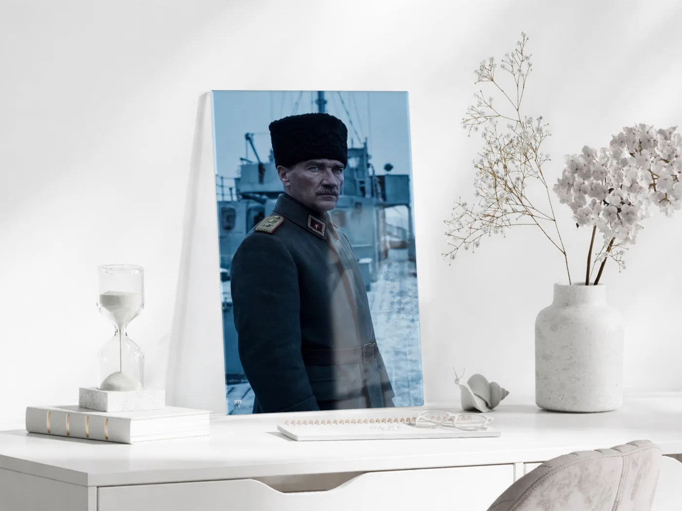 Atatürk Askerî Üniformalı Cam Tablo – Cephe ve Liderlik Temalı Premium Cam Duvar Tablosu -PeonyAta065 — görsel 4