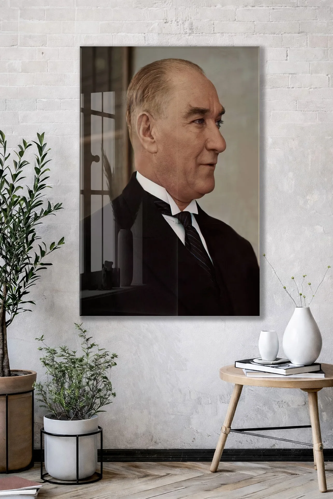 Atatürk Profil Portre Cam Tablo – Liderlik ve Vizyonu Yansıtan Modern 4 mm Temperli Cam Duvar Dekoru -PeonyAta1002 — görsel 3