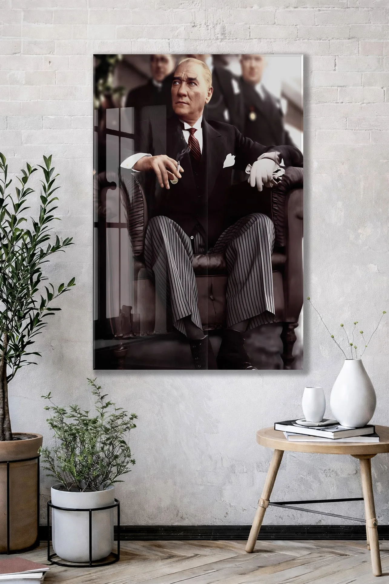 Atatürk Cam Tablo – İkonik Liderlik Portresi, 4 mm Temperli Cam Üzerine Prestijli ve Güçlü Duvar Dekoru -PeonyAta1026 — görsel 3