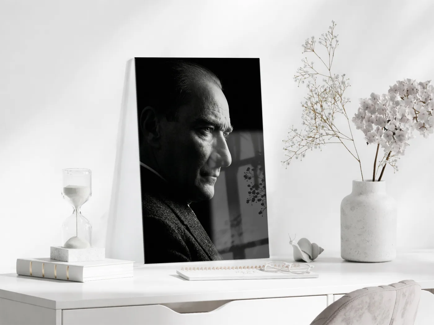 Mustafa Kemal Atatürk Siyah Beyaz Cam Tablo | 4 mm Temperli UV Baskılı Premium Duvar Dekoru-PeonyAta1301 — görsel 3