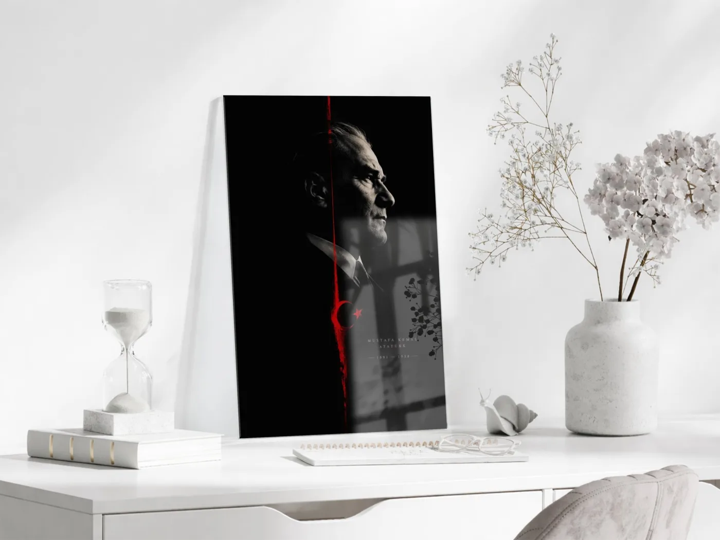 Atatürk ve Türk Bayrağı Cam Tablo – Siyah Kırmızı Mustafa Kemal Atatürk Portresi-PeonyAta1348 — görsel 4