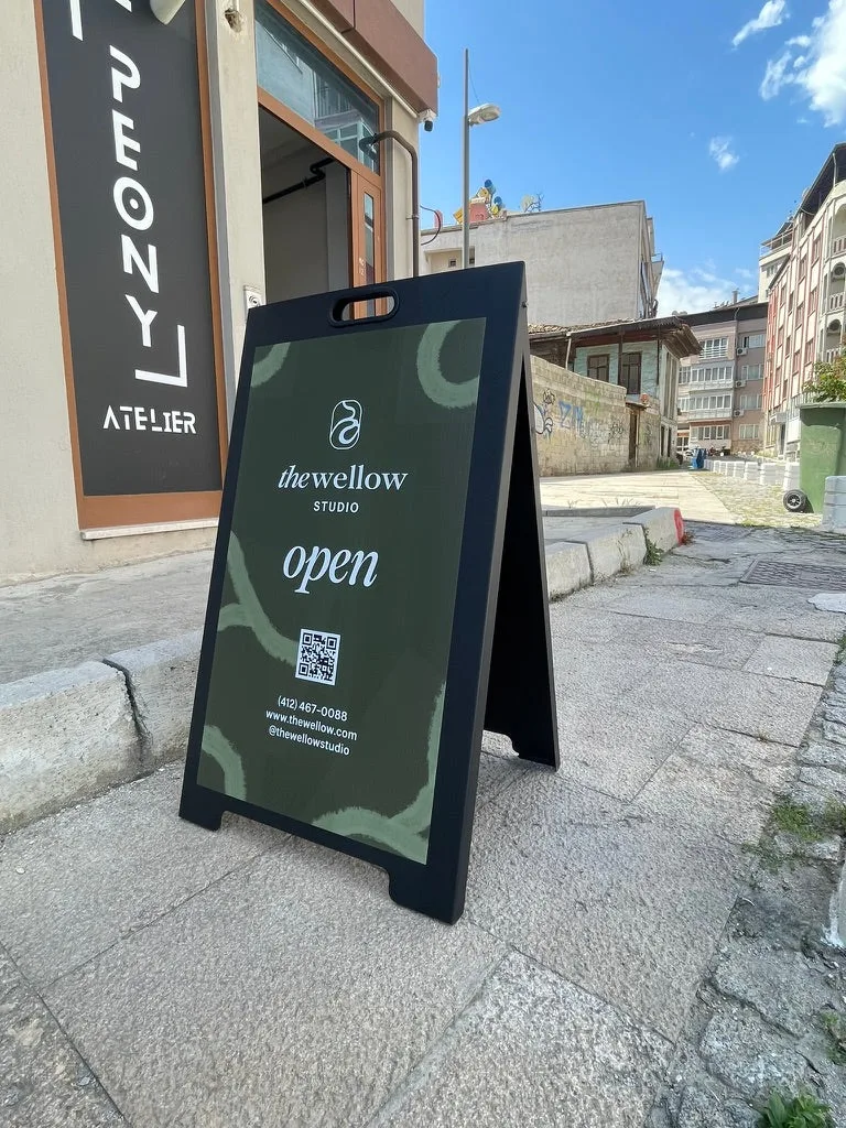Metal A Tabela | UV Baskılı Kaldırım Reklam Panosu | Dış Mekan Mağaza Önü Standı — görsel 1