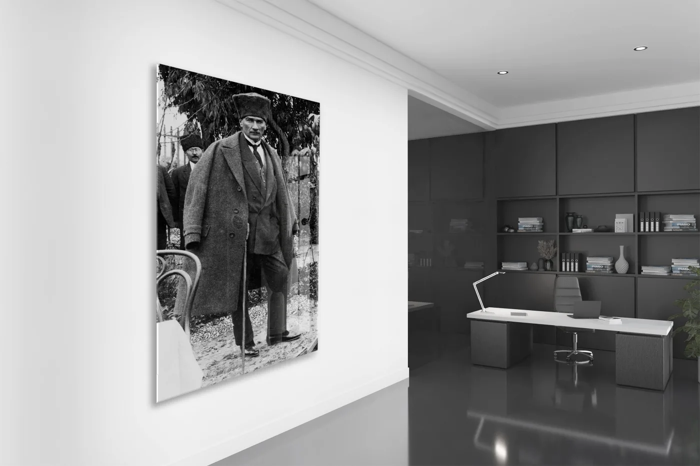 Atatürk Siyah Beyaz Cam Tablo – Bastonlu Tam Boy Portre 4 mm Temperli Cam -PeonyAta060 — görsel 5