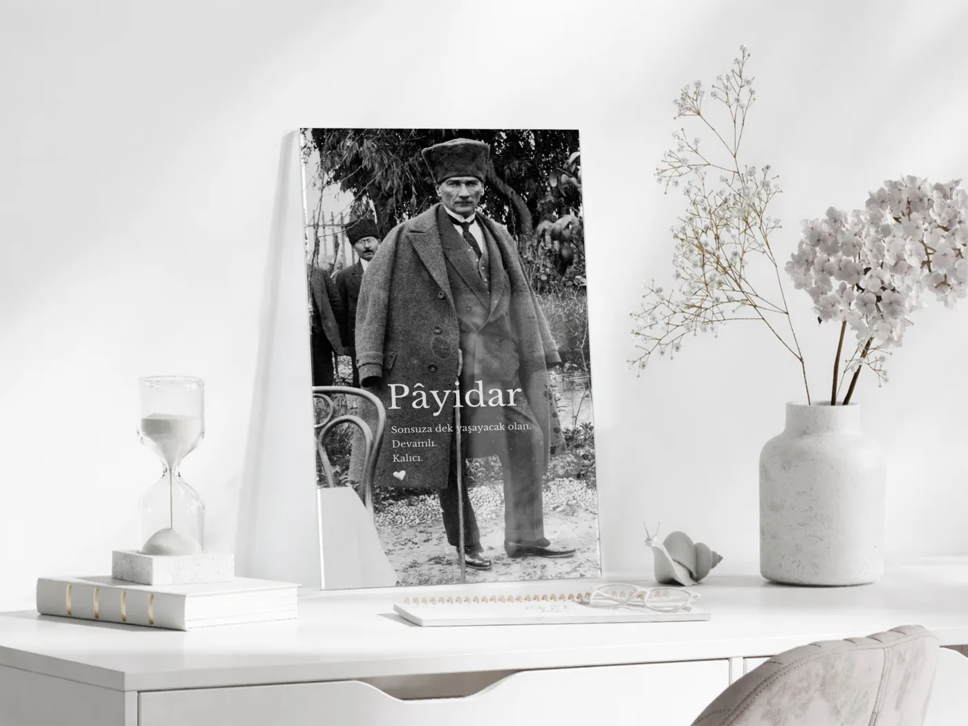 Payidar Atatürk Cam Tablo | Siyah Beyaz Atatürk Portresi, Anlamlı Duvar Dekoru, UV Baskı Temperli Cam Tablo PeonyAta049 — görsel 4