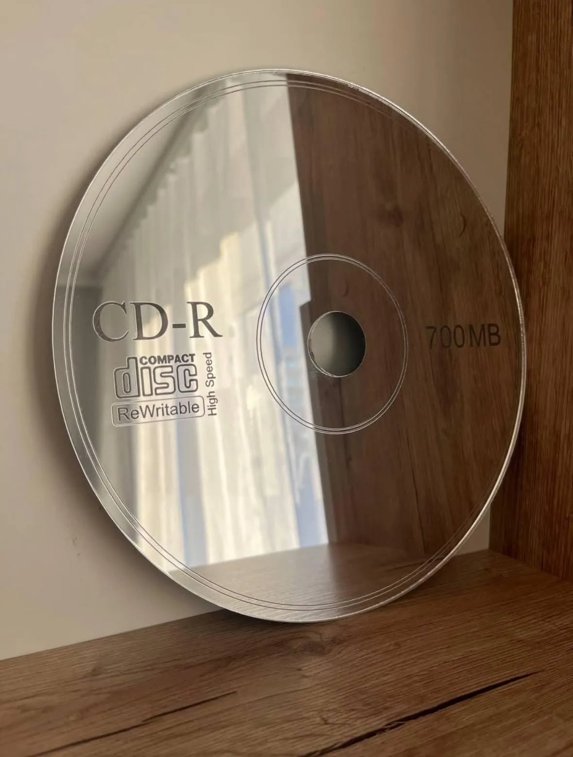 CD Tasarımlı Dekoratif Ayna – Aynalı Pleksi Yuvarlak Duvar Aynası — görsel 3