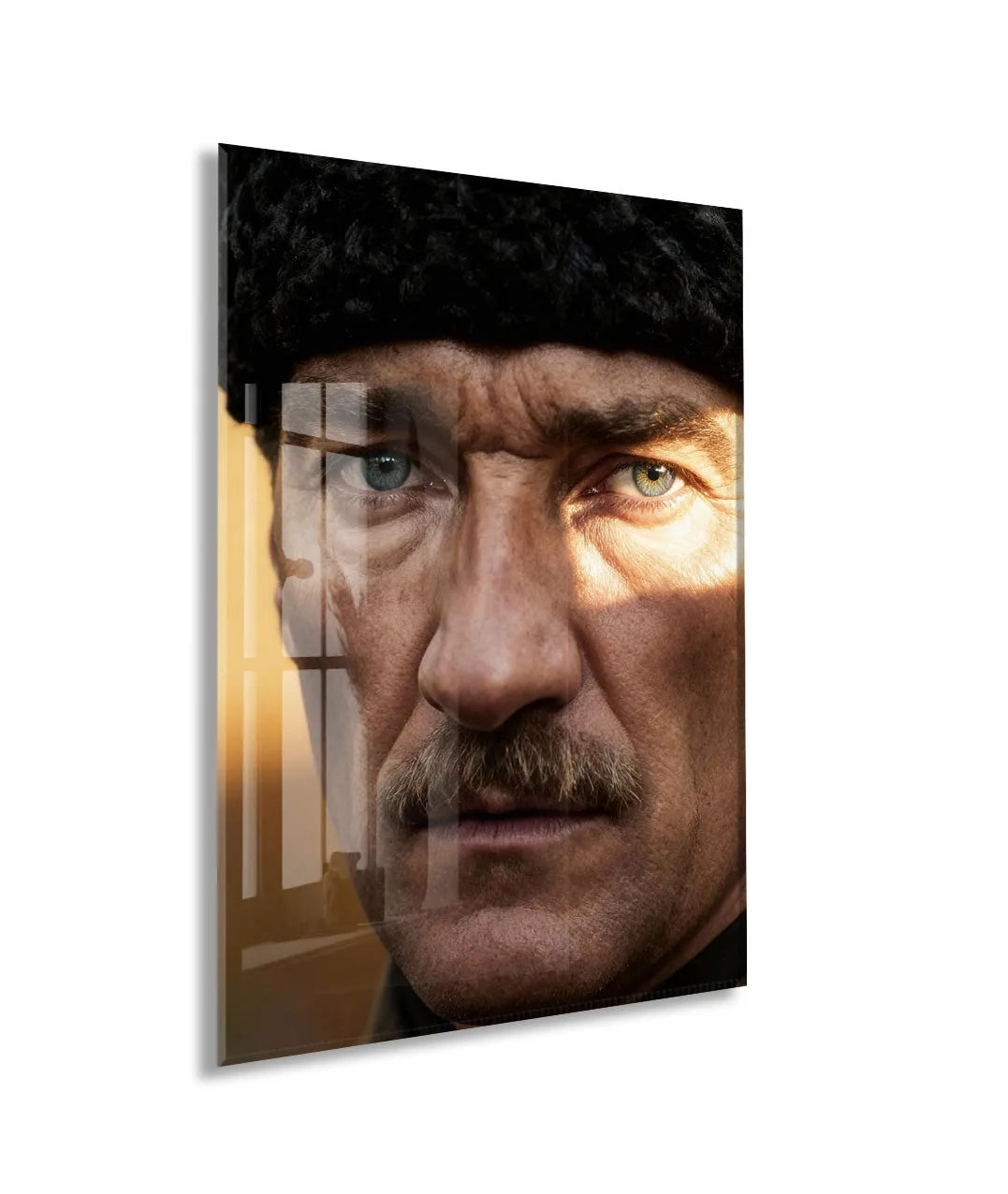 Mustafa Kemal Atatürk Portre Cam Tablo – Siyah Beyaz Derin Bakışlı Modern Duvar Dekoru -PeonyAta069 — görsel 1