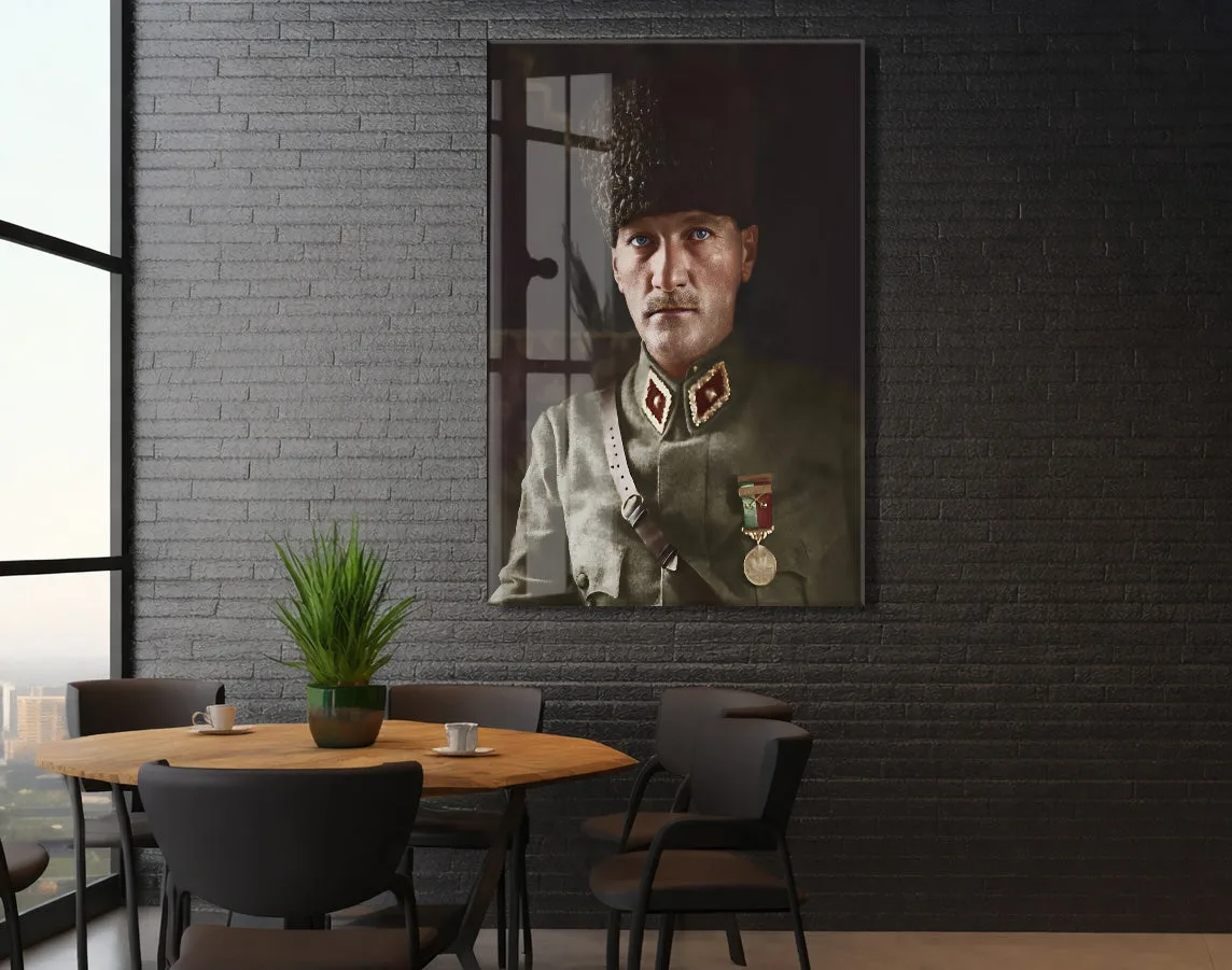 Atatürk Cam Tablo – Askerî Üniformalı İkonik Portre, 4 mm Temperli Cam Üzerine Premium Duvar Dekoru -PeonyAta1029 — görsel 6