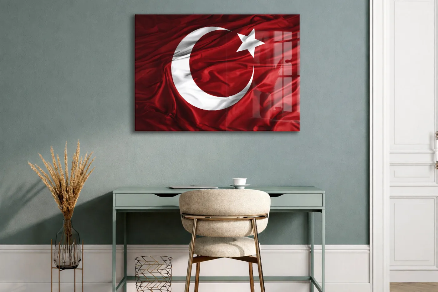 Dalgalanan Türk Bayrağı Cam Tablo | Gerçekçi İpek Dokulu 4 mm Temperli UV Baskılı Duvar Dekoru -PeonyAta1318 — görsel 2