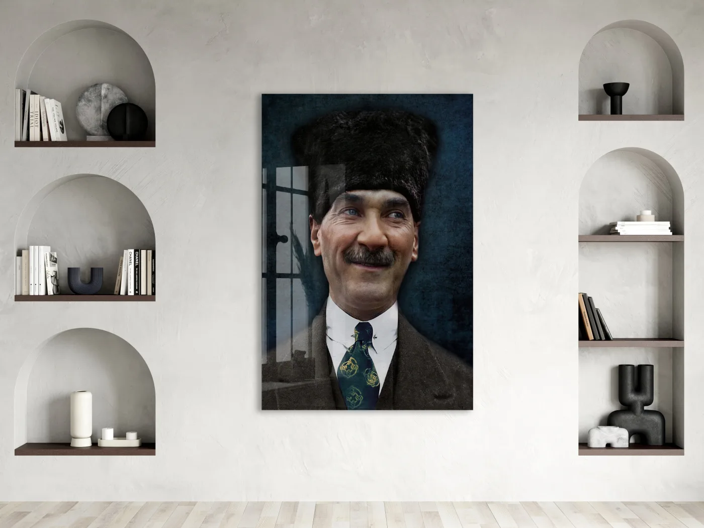 Kalpaklı Atatürk Portre Cam Tablo – Millî Mücadele Ruhunu Yansıtan Modern 4 mm Temperli Cam Duvar Dekoru -PeonyAta1003 — görsel 2