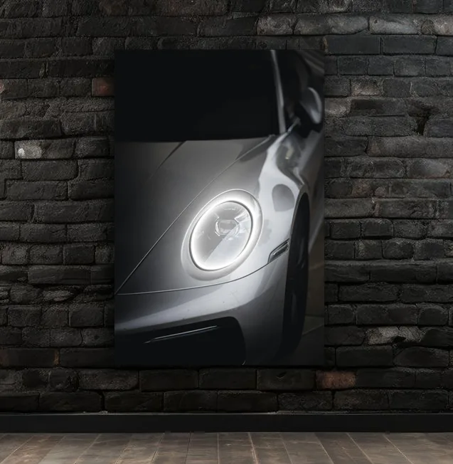 Gri Spor Otomobil UV Baskı Neon Tablo | Yuvarlak LED Far Detaylı Pleksi Duvar Dekoru | Minimalist Otomobil Sanatı — görsel 1