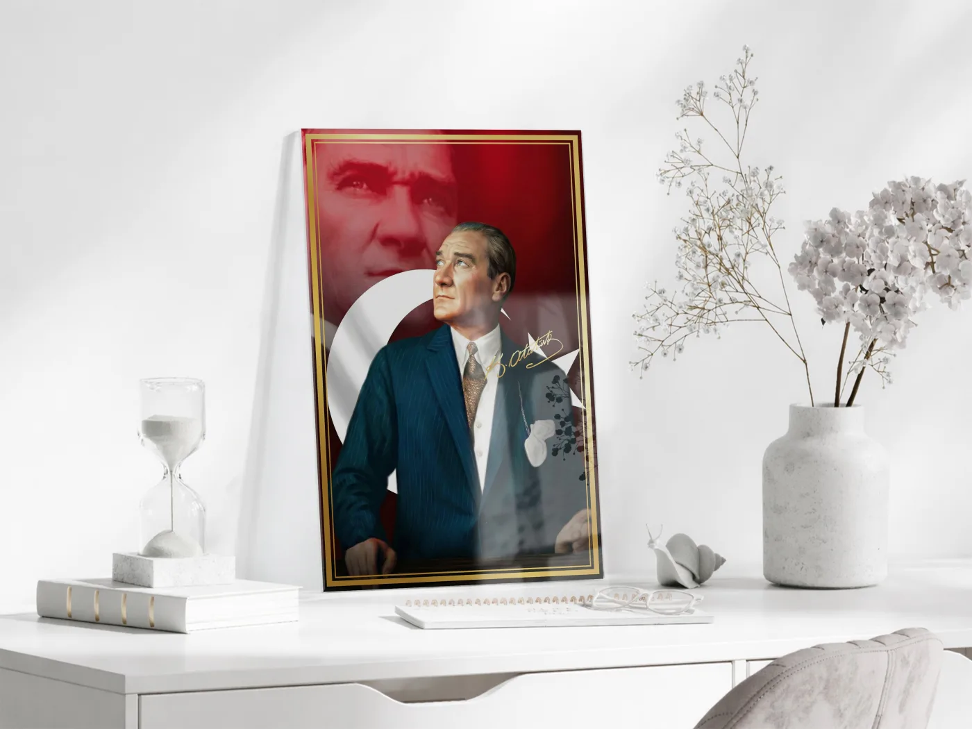 Mustafa Kemal Atatürk Türk Bayraklı Cam Tablo | İmzalı 4 mm Temperli UV Baskılı Premium Duvar Tablosu -PeonyAta1304 — görsel 3
