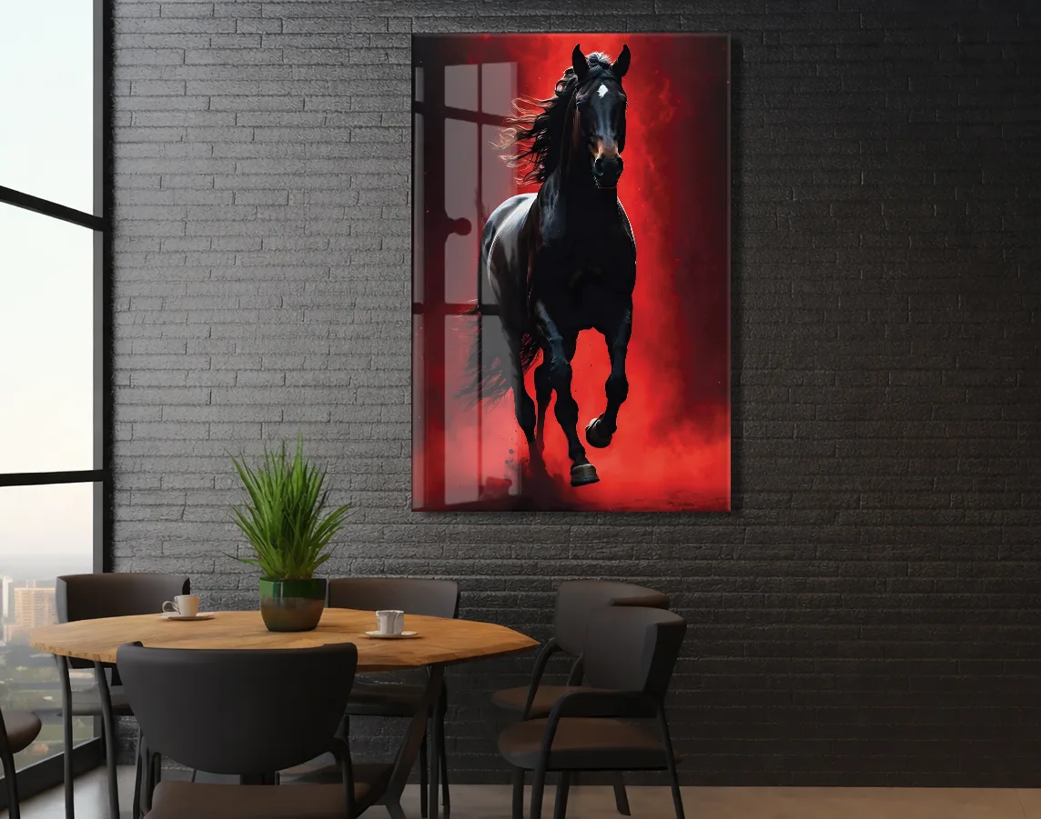 Kırmızı Arka Planlı Siyah At Cam Tablo – Güç ve Özgürlüğü Yansıtan Modern Sanatsal Duvar Dekoru - Peony021 — görsel 5