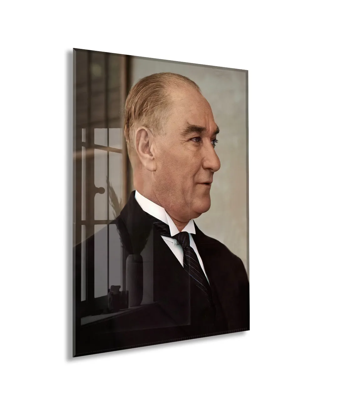 Atatürk Profil Portre Cam Tablo – Liderlik ve Vizyonu Yansıtan Modern 4 mm Temperli Cam Duvar Dekoru -PeonyAta1002 — görsel 1