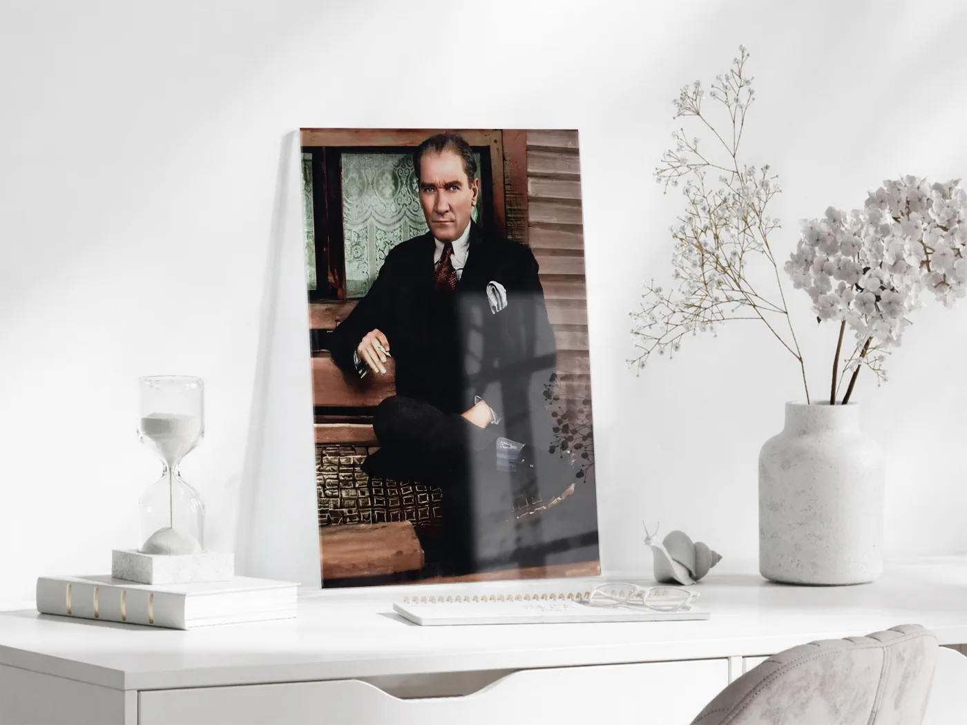 Atatürk Cam Tablo – Lider Portresi, 4 mm Temperli Cam Üzerine Prestijli Duvar Dekoru -PeonyAta1025 — görsel 4