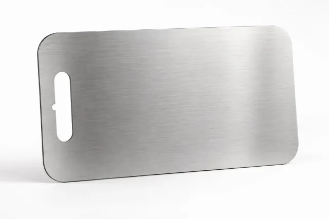 Noma | Paslanmaz Çelik Kesme Tahtası – 21x32 cm Hijyenik Metal Doğrama Tahtası, Saplı Modern Mutfak Hazırlık ve Kesim Panosu