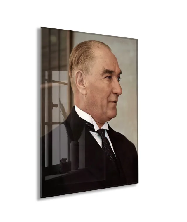 Atatürk Profil Portre Cam Tablo – Liderlik ve Vizyonu Yansıtan Modern 4 mm Temperli Cam Duvar Dekoru -PeonyAta1002