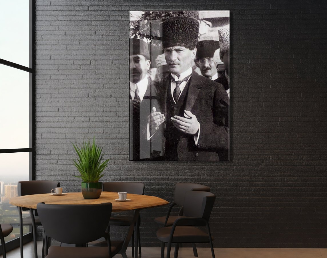 Kalpaklı Atatürk Cam Tablo – Mustafa Kemal Atatürk Siyah Beyaz Duvar Tablosu-PeonyAta1341 — görsel 6